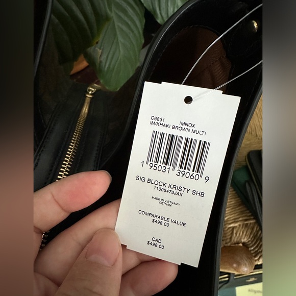 NWT - COACH Kristy Shoulder Bag In Colorblock Signature Canvas - C6831 - $498 - Picture 7 of 16